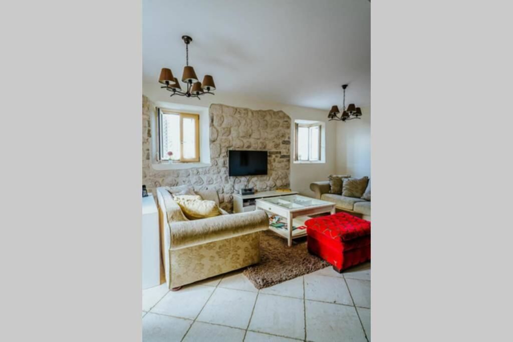 Апартаменты Luxury stone house amazing view Доброта