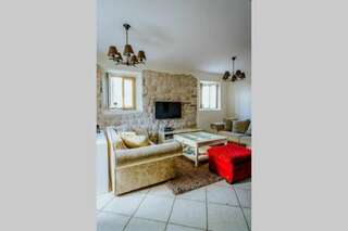 Апартаменты Luxury stone house amazing view Доброта Апартаменты с 3 спальнями-48