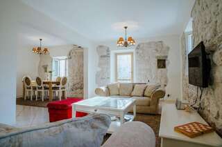 Апартаменты Luxury stone house amazing view Доброта Апартаменты с 3 спальнями-56