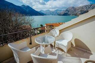 Апартаменты Luxury stone house amazing view Доброта Апартаменты с 3 спальнями-59